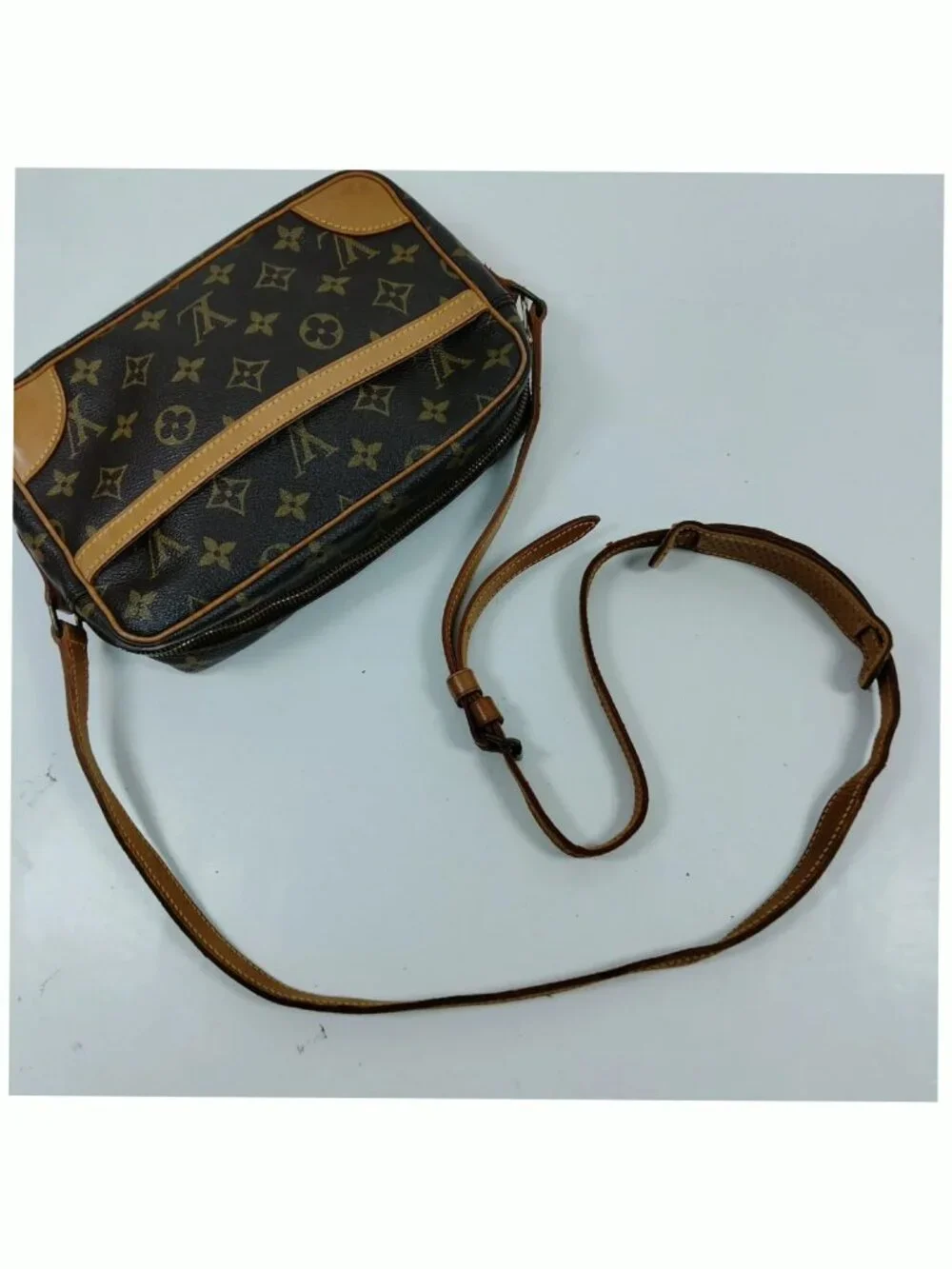 Authentic Louis Vuitton Trocadero 24 Monogram Canvas Crossbody Bag